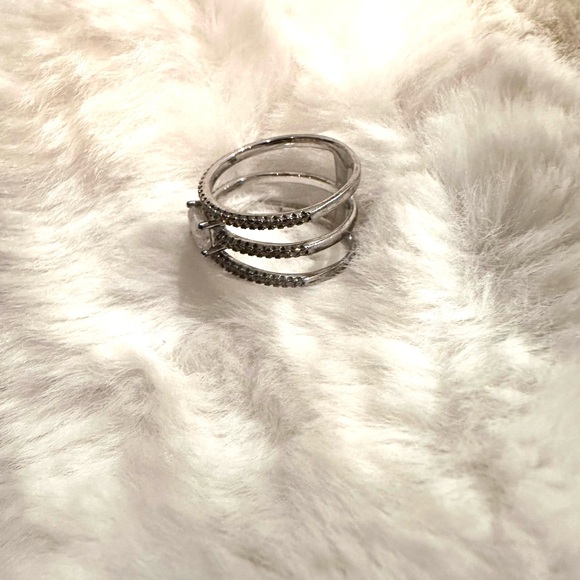 Size 6 layer Ring - Picture 2 of 2